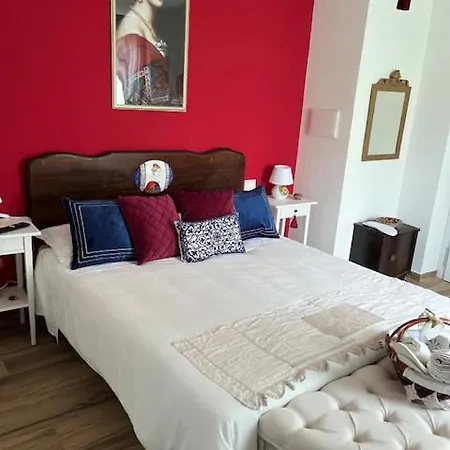 Non Usare La Casina Di Sandro * Ночера-Умбра