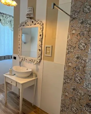 Non Usare La Casina Di Sandro * Ночера-Умбра