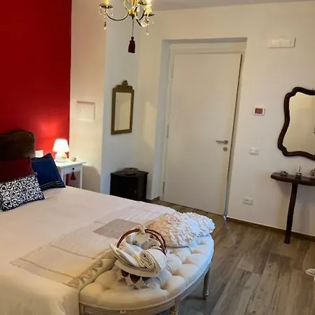 Non Usare La Casina Di Sandro Гостевой дом Ночера-Умбра