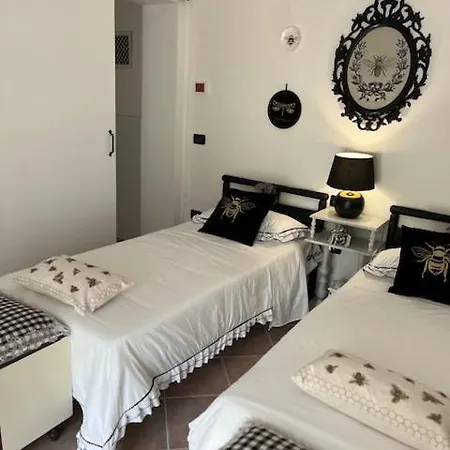 Non Usare La Casina Di Sandro Ночера-Умбра
