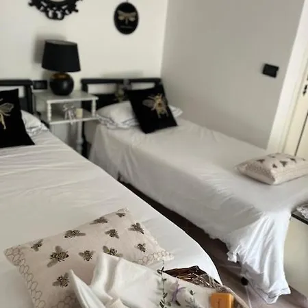 Non Usare La Casina Di Sandro Maison d'hôtes *